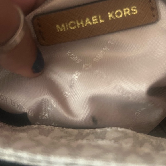 Michael Kors Jet Set Messenger Crossbody Bag - Picture 8 of 15